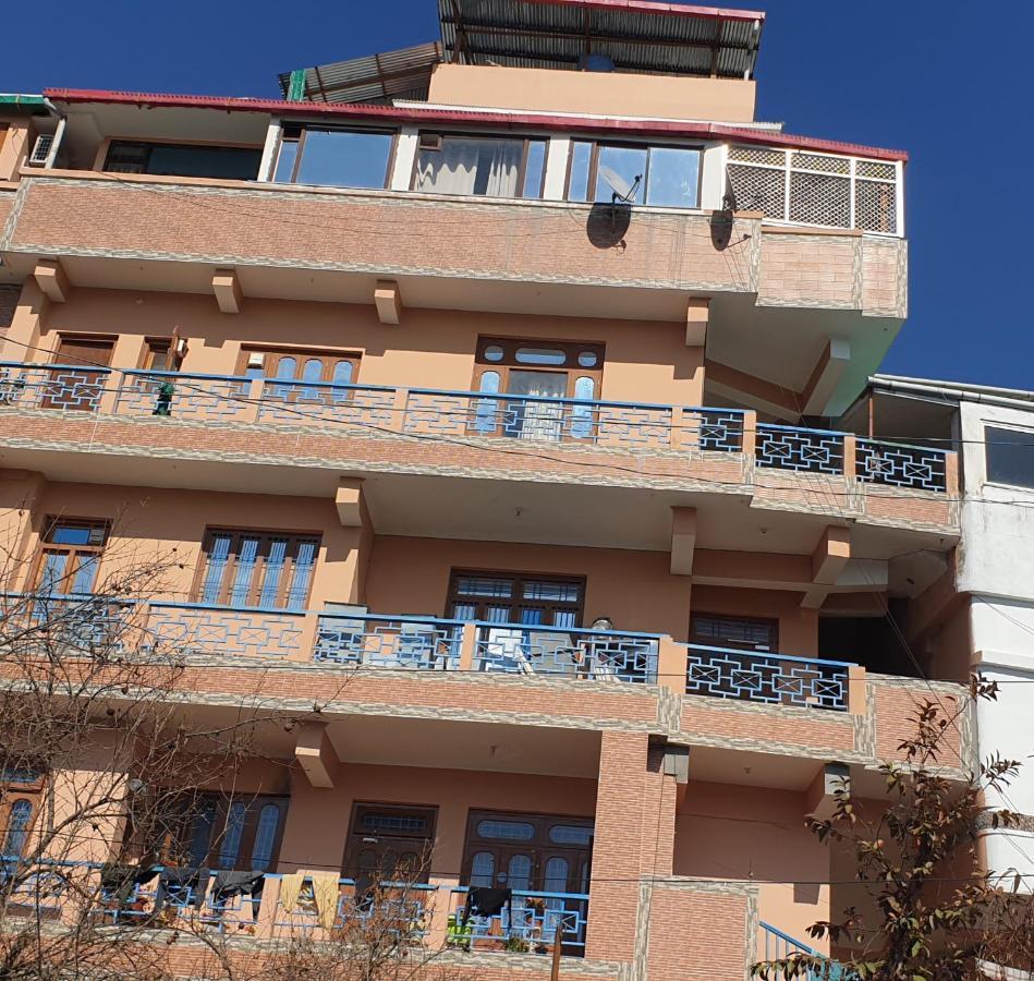 Hotel Pushpanjal And Banquet Pithoragarh Exterior photo